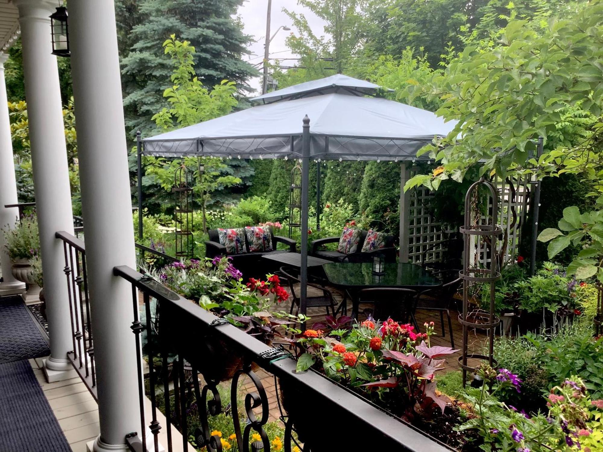 Via Veneto - Old Town Bed & Breakfast Niagara-on-the-Lake Exterior photo
